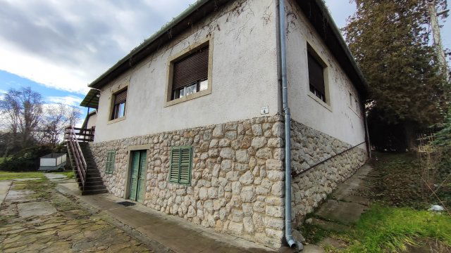 Eladó családi ház, Szekszárdon, Bercsényi utcában 52 M Ft