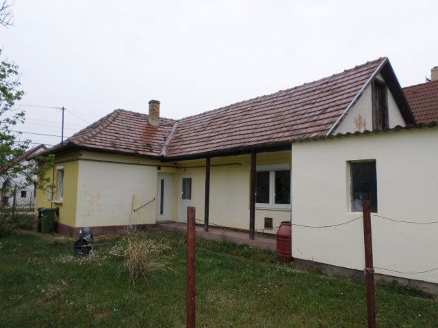 Eladó családi ház, Martonvásáron 65 M Ft, 3+1 szobás