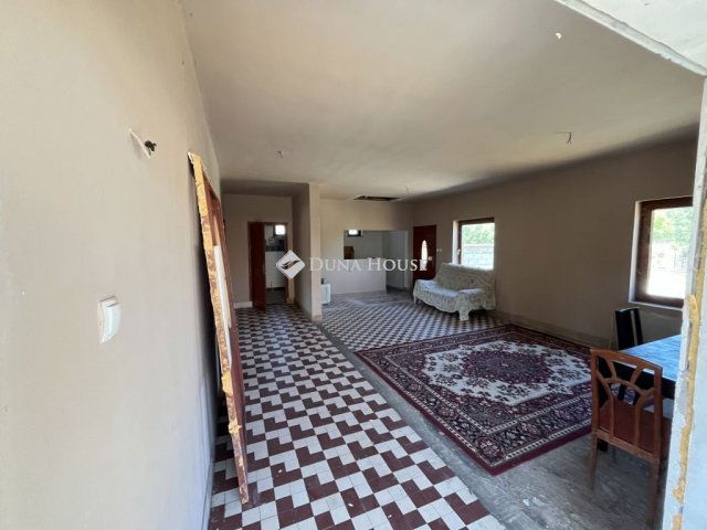 Eladó családi ház, Polgárdin 40 M Ft, 3 szobás