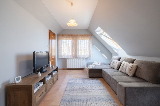 Eladó téglalakás, Balatonfüreden 56.5 M Ft, 1+1 szobás