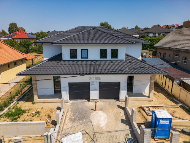 Eladó ikerház, Pécelen 148 M Ft, 5 szobás / költözzbe.hu