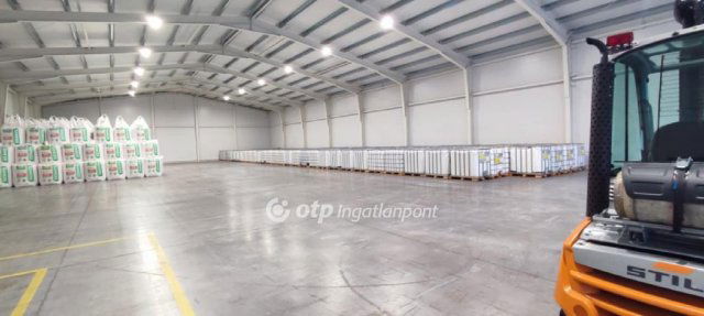 Eladó ipari ingatlan, Helvécián 900 M Ft / költözzbe.hu