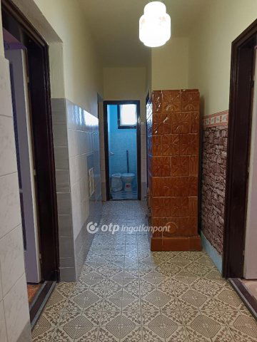 Eladó családi ház, Földesen 32 M Ft, 3 szobás
