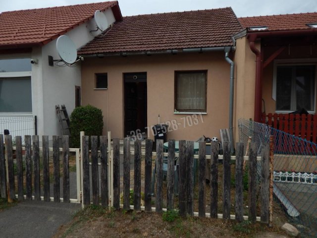 Eladó sorház, Bokodon 38 M Ft, 1 szobás / költözzbe.hu