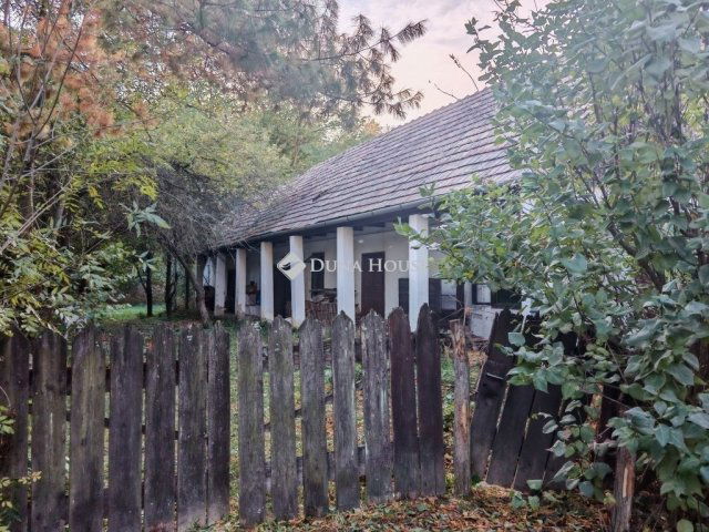 Eladó családi ház, Bényén 34.99 M Ft, 2 szobás