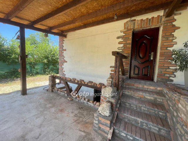 Eladó családi ház, Hajdúsámsonon 27.5 M Ft, 1 szobás