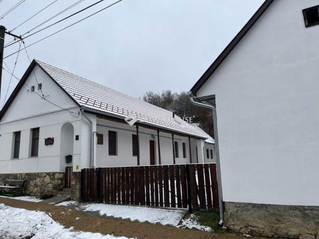 Eladó családi ház, Óbányán 58.9 M Ft, 3 szobás