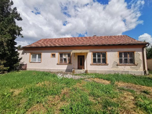 Eladó családi ház, Nagymányokon 25 M Ft, 6 szobás