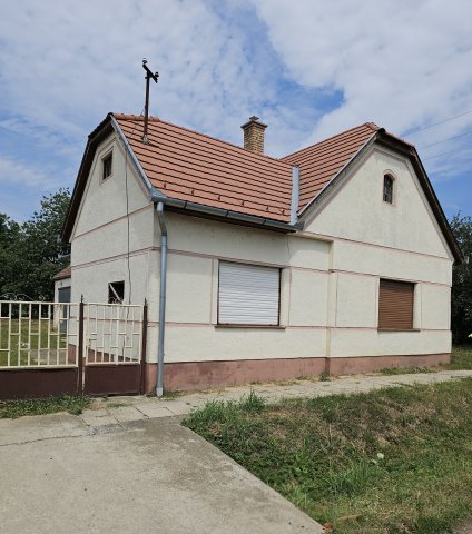 Eladó családi ház, Nakon 15.5 M Ft, 3 szobás