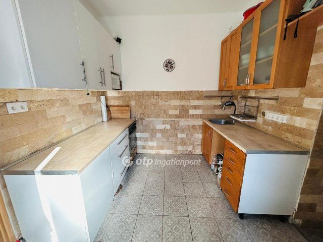 Eladó családi ház, Gávavencsellőn 28.7 M Ft, 2+1 szobás