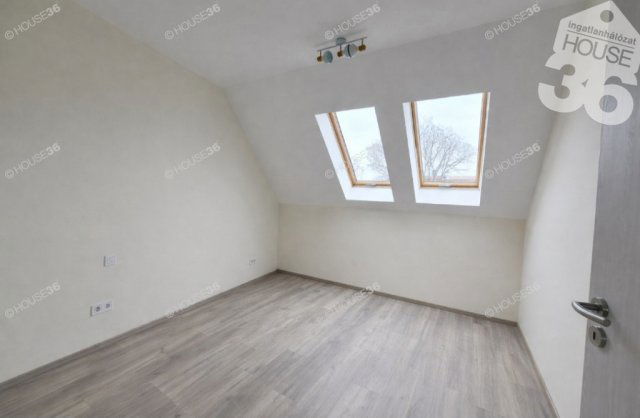 Eladó téglalakás, Kecskeméten 89.99 M Ft, 4 szobás