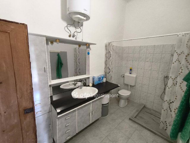Eladó családi ház, Köröstarcsán 23 M Ft, 3 szobás