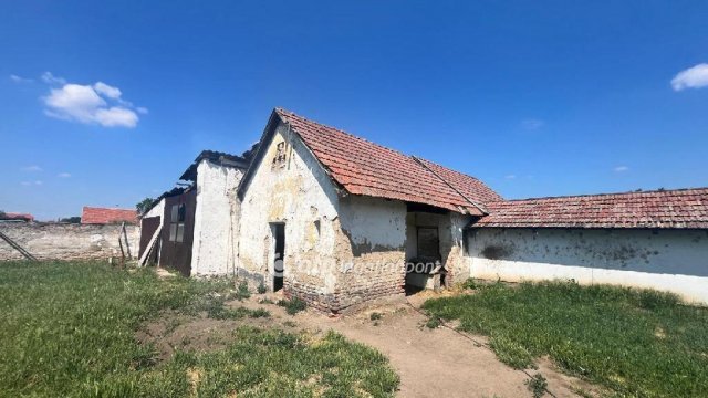 Eladó családi ház, Hortobágyon 28 M Ft, 2 szobás