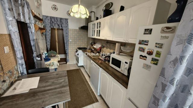 Eladó téglalakás, Kistarcsán 117 M Ft, 4 szobás