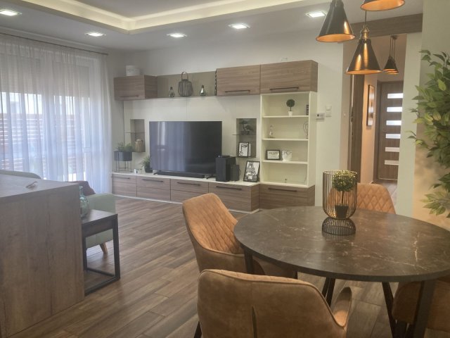 Kiadó téglalakás, albérlet, Debrecenben 450 E Ft / hó, 3 szobás