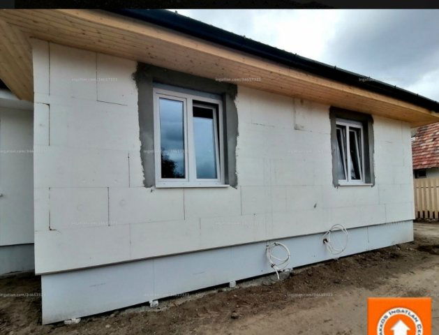 Eladó ikerház, Iváncsán 74.9 M Ft, 4 szobás