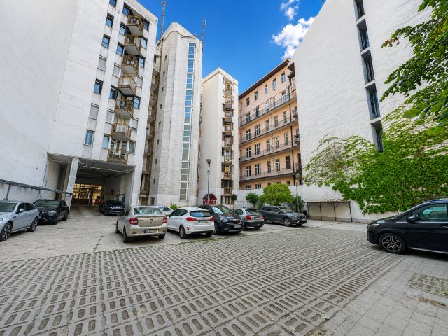 Eladó téglalakás, Budapesten, XI. kerületben, Budafoki úton