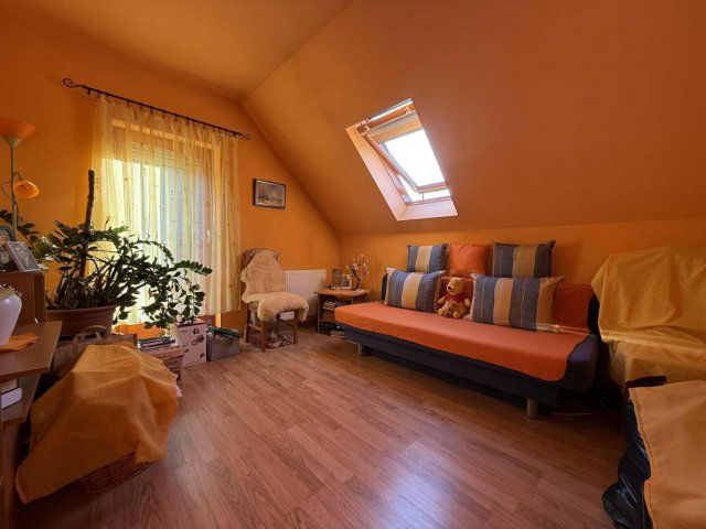 Eladó ikerház, Kecskeméten 79.99 M Ft, 4 szobás