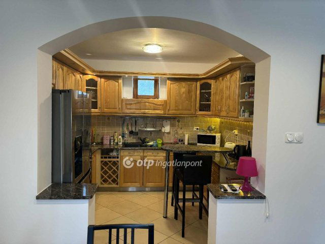 Eladó sorház, Hajdúszoboszlón 103.9 M Ft, 3+2 szobás