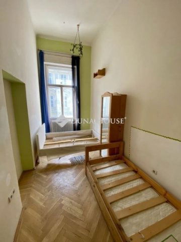 Eladó téglalakás, Budapesten, VI. kerületben 210 M Ft, 8 szobás