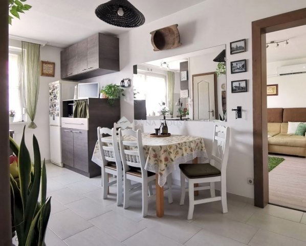 Eladó panellakás, Debrecenben 79.5 M Ft, 3 szobás