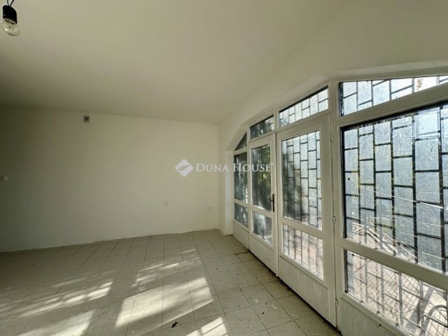 Eladó családi ház, Leányfaluban 89 M Ft, 3 szobás