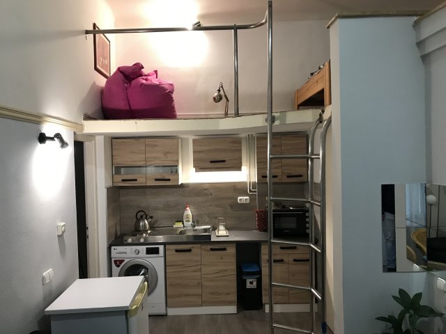 Kiadó téglalakás, albérlet, I. kerületben, Országház utcában