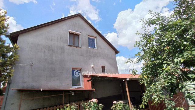 Eladó családi ház, Jászberényben 62 M Ft, 3+7 szobás