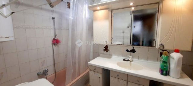 Eladó családi ház, Etyeken 68 M Ft, 5 szobás