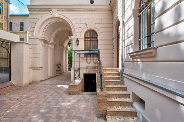 Kiadó téglalakás, albérlet, Budapesten, VI. kerületben