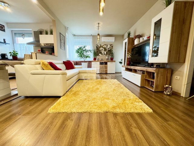 Eladó téglalakás, Budapesten, IV. kerületben 84.9 M Ft, 2 szobás