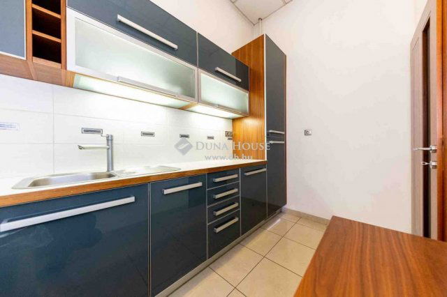 Kiadó iroda, Budapesten, V. kerületben 1616 E Ft / hó, 6 szobás