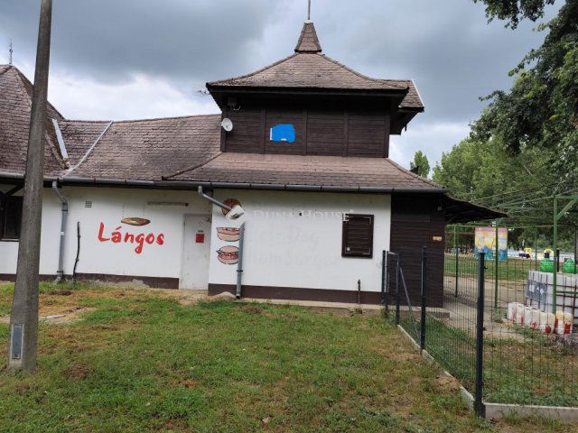 Eladó üzlethelyiség, Tiszafüreden 37.9 M Ft, 1 szobás