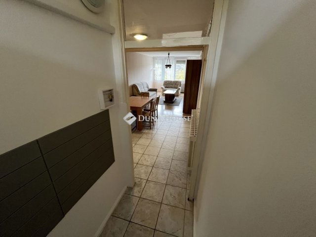 Eladó téglalakás, Szekszárdon 42.9 M Ft, 2+1 szobás