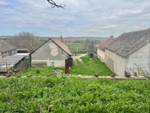 Eladó családi ház, Belvárdgyulán 29 M Ft, 2 szobás