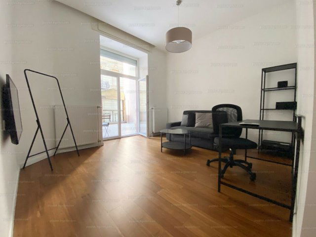 Kiadó téglalakás, albérlet, VII. kerületben, Klauzál utcában