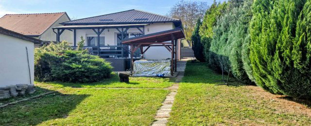 Eladó családi ház, Tatabányán 117 M Ft, 3 szobás