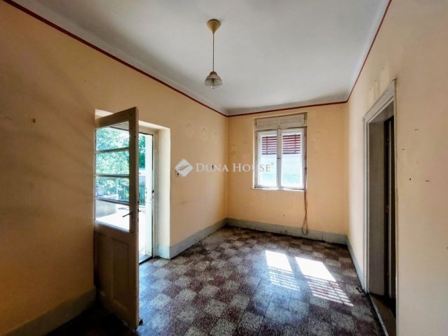 Eladó családi ház, Sződön 39.9 M Ft, 2 szobás