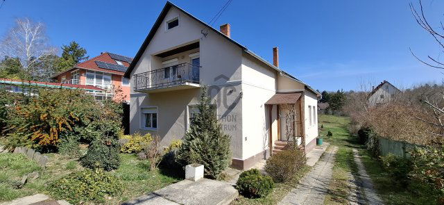 Eladó családi ház, Balatonkenesén 99.8 M Ft, 5 szobás
