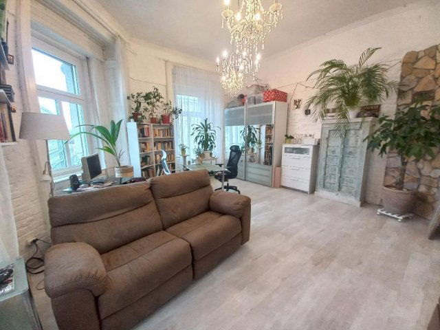 Eladó téglalakás, Budapesten, VIII. kerületben 100 M Ft