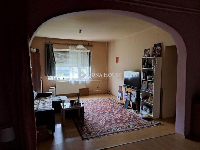 Eladó családi ház, Katymáron, Árpád utcában 9.5 M Ft