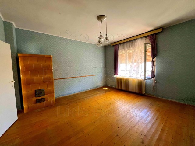 Eladó családi ház, Zircen 64.9 M Ft, 3 szobás