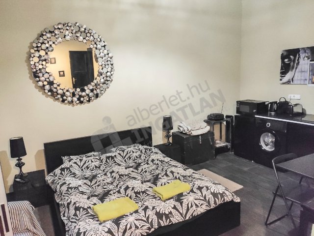 Kiadó téglalakás, albérlet, VI. kerületben, Zichy Jenő utcában