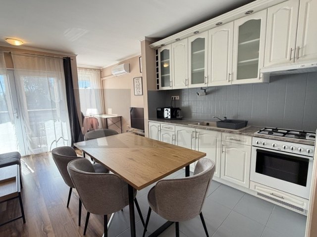 Kiadó téglalakás, albérlet, Szegeden 260 E Ft / hó, 3 szobás