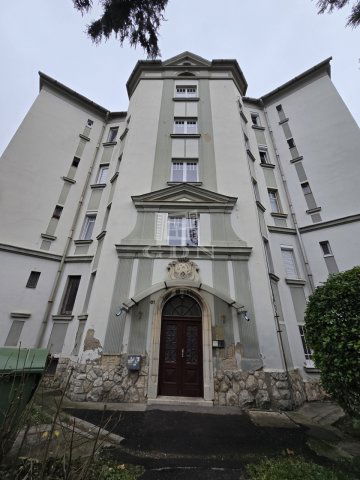 Eladó téglalakás, Pécsett 66.4 M Ft, 2+1 szobás