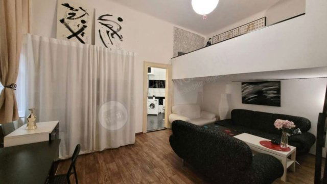 Eladó téglalakás, Budapesten, VI. kerületben, Anker közben