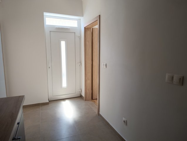 Eladó családi ház, Veszprémben 73.8 M Ft, 2 szobás