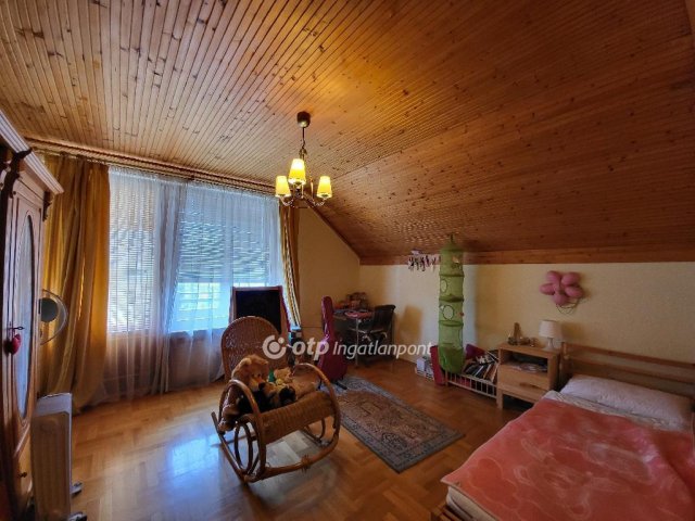 Eladó családi ház, Budaörsön 275 M Ft, 5 szobás