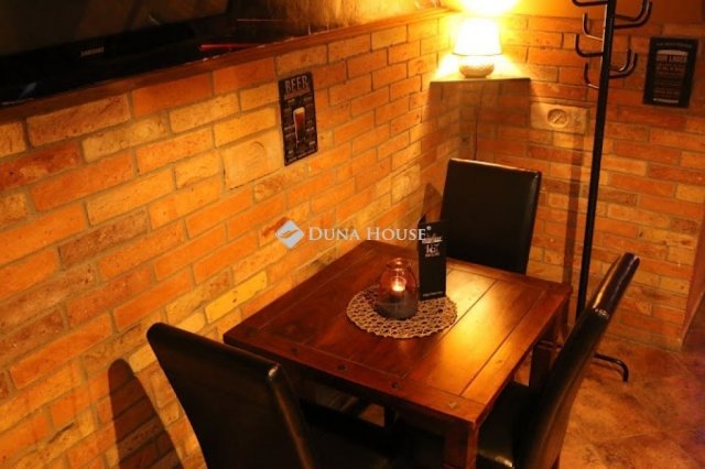 Eladó üzlethelyiség, Budapesten, VI. kerületben 61.9 M Ft