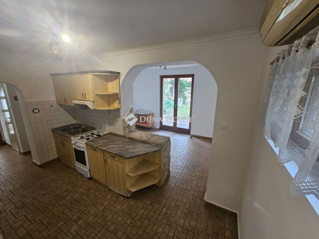 Eladó családi ház, Győrött 61.3 M Ft, 3 szobás